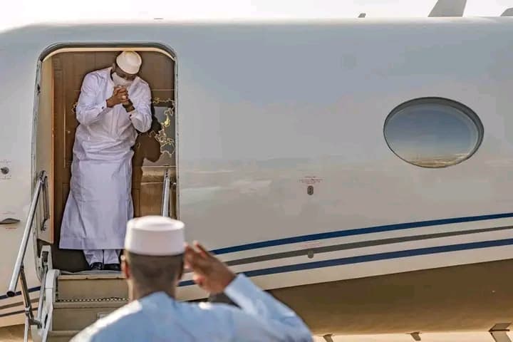 Mali : Assimi Goïta en route pour Conakry pour l'investiture du Président Mamadi Doumbouya