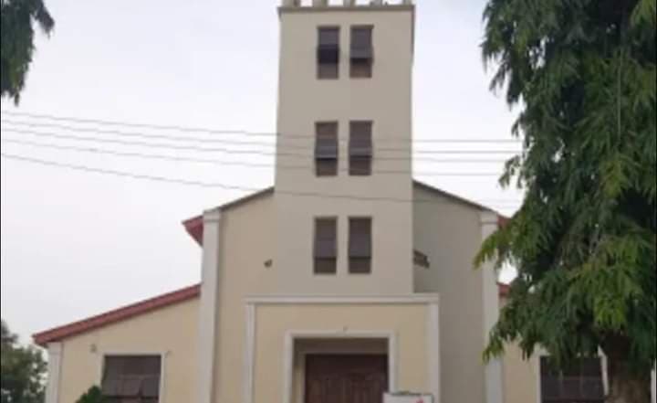 Nigéria : 50 personnes au moins tuées par des terroristes dans une église