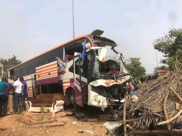 Côte d'Ivoire : Yamoussoukro, 14 morts et 73 blessés dans un accident entre deux cars dont un de la compagnie UTB