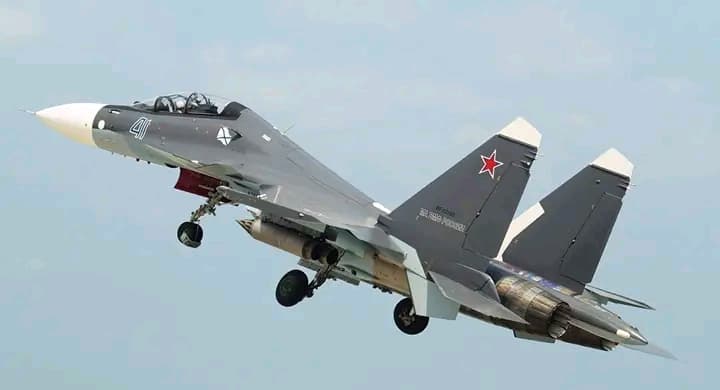 Russie : L'armée de l'air reçoit un nouveau lot de chasseurs Su-30MS2 et Yak-130