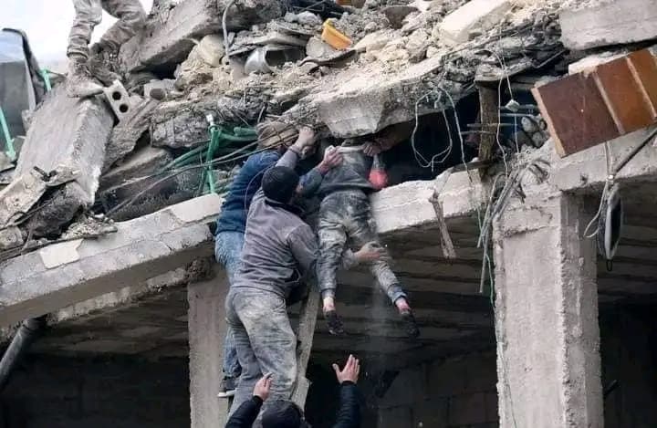 Turquie-Syrie : Plus d'un millier de morts après un séisme de magnitude 7,8