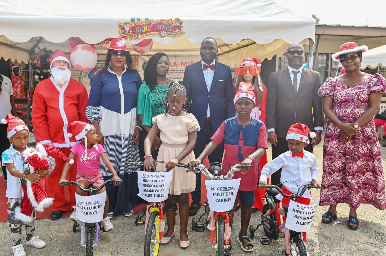 Côte d'Ivoire : Plus de 200 enfants cadeautés à la 1ère édition de l'arbre de Noël de la MA-MIRAH