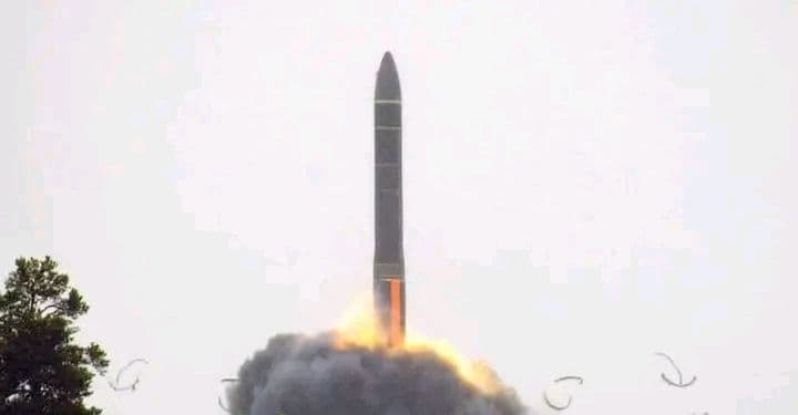 Russie : Le missile RS-26 « Rubezh », une nouvelle arme de Poutine qui peut atteindre Paris en 15 minutes