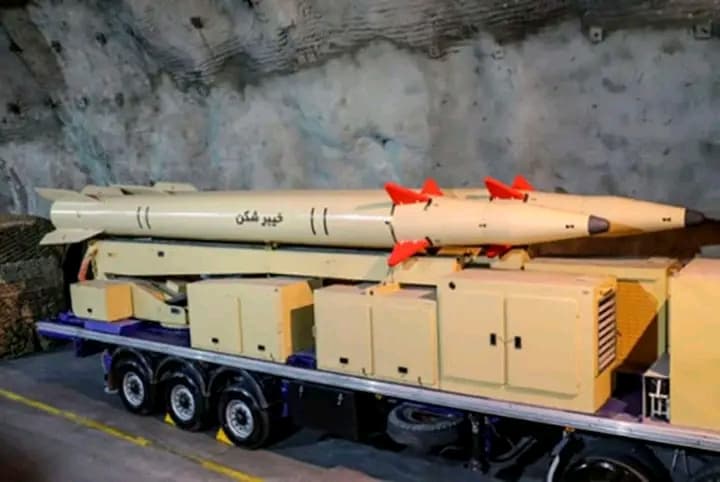 Iran : Téhéran présente son nouveau missile balistique Rezvan