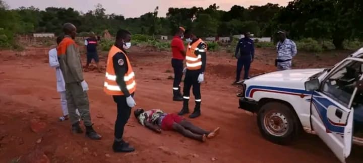 Côte d'Ivoire : Sinématiali, la foudre tue un jeune homme assis à l’arrière d'un véhicule