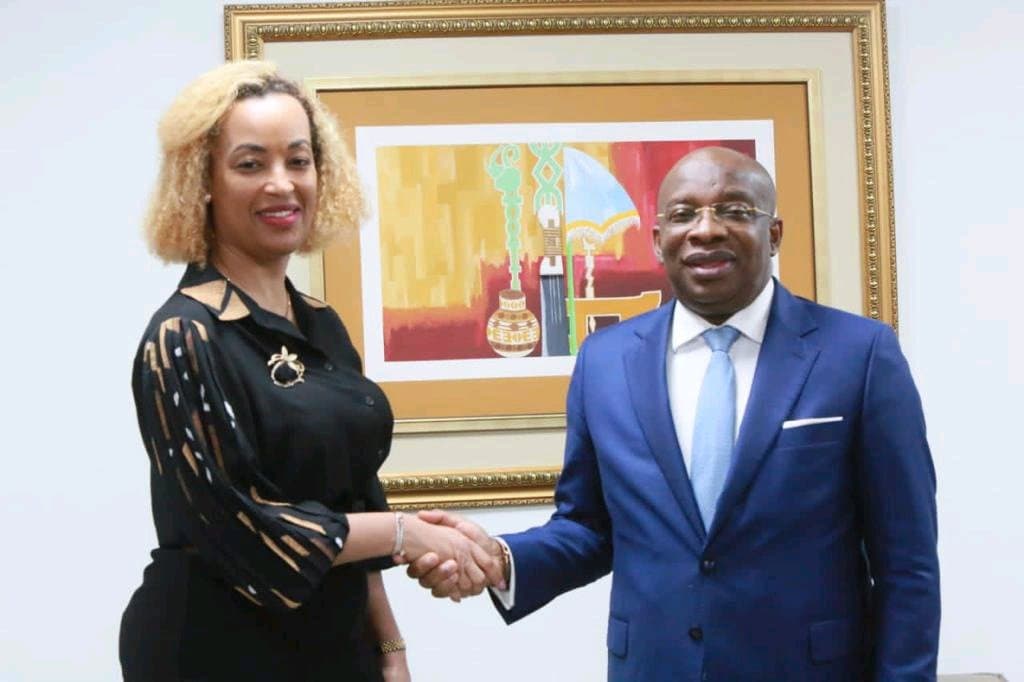 Côte d'Ivoire : Jennifer Cérès au four et au moulin pour la participation de l'école de Samba de Rio de Janeiro à la CAN