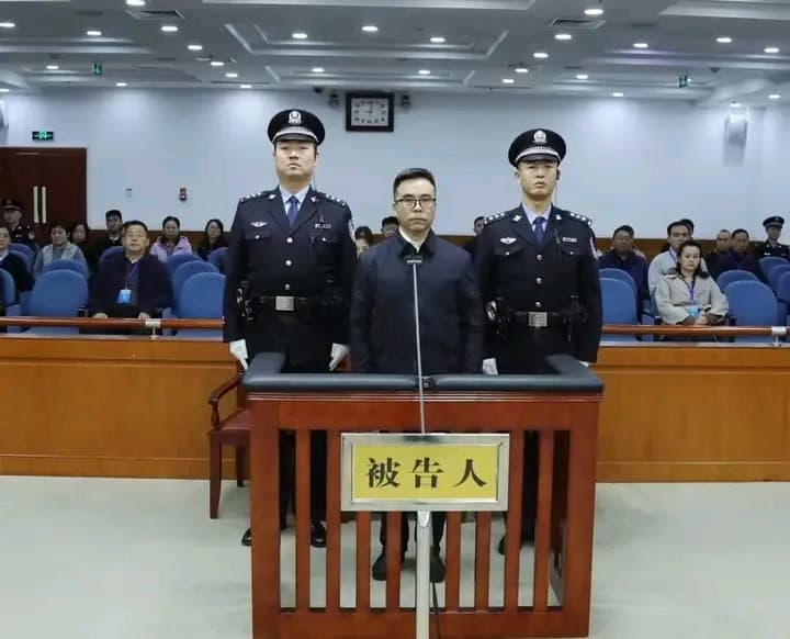 Chine : Pour avoir accepté d'importants pots-de-vin, l'ex Président de la Banque de Chine condamné à mort