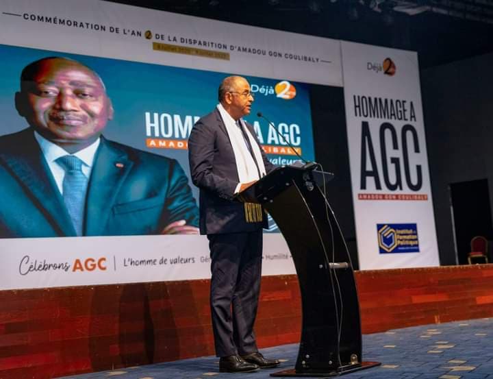 Côte d'Ivoire : Patrick Achi lance les activités commémoratives de l'an 2 du décès d'Amadou Gon Coulibaly