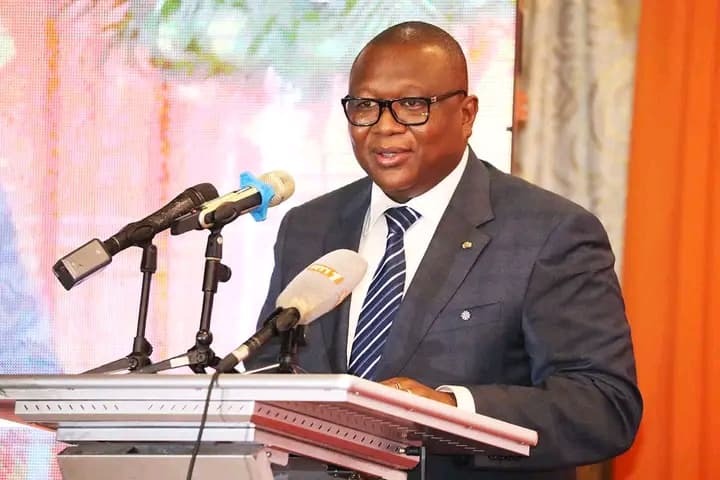Côte d'Ivoire : Une vaste campagne de démantèlement des panneaux publicitaires irréguliers lancée à partir du 02 avril