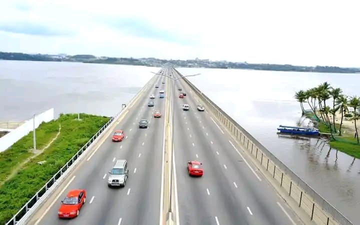 Côte d'Ivoire : Un homme se jette du pont HKB