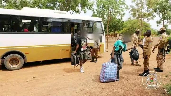 Burkina Faso : Migration frauduleuse, 22 jeunes Burkinabè arrachés aux griffes de l’illusion, de retour au pays avec espoir