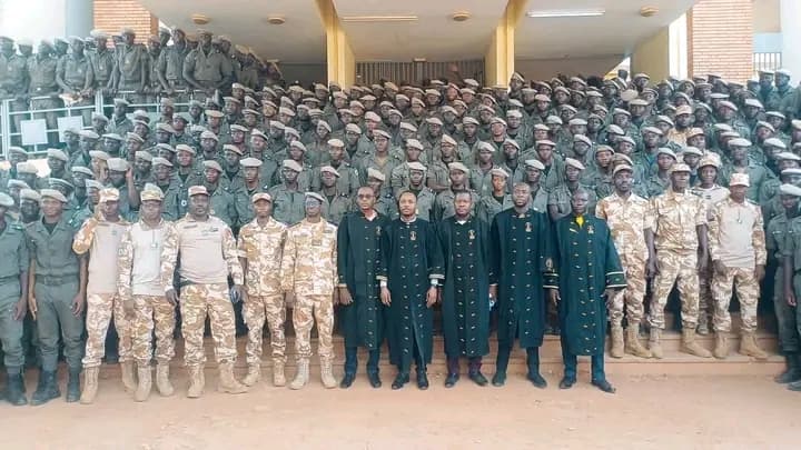 Burkina Faso : 1996 Sous-officiers de police prêtent serment