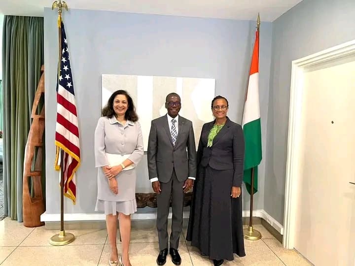 Côte d'Ivoire : Échange à Abidjan entre le président de la HABG et l'ambassadeur des États-Unis d'Amérique