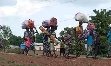Burkina Faso : Les villages de la commune de Kompienga se vident pour se diriger au Togo