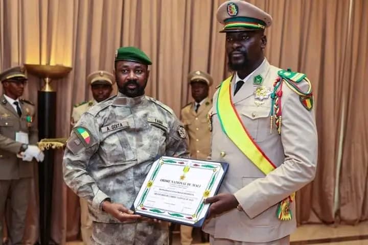Mali : Koulouba, Doumbouya élevé à la dignité de Grand Croix de l’ordre national