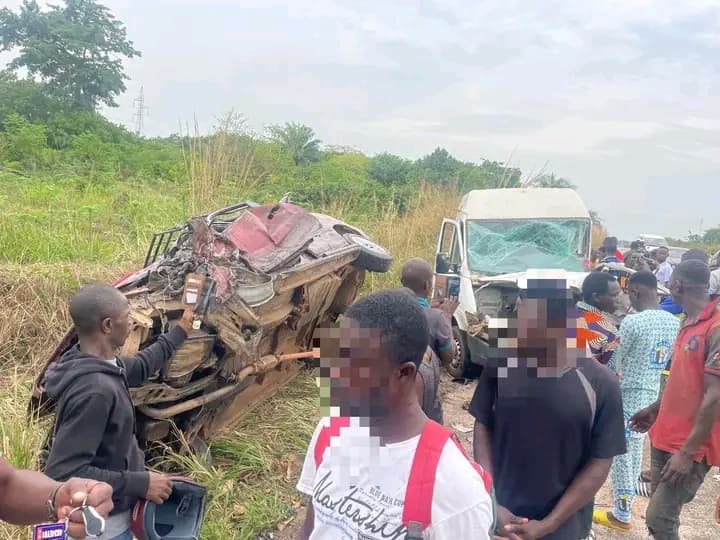 Côte d'Ivoire : Bouaké, une collision entre un mini car et une fourgonnette fait 11 victimes