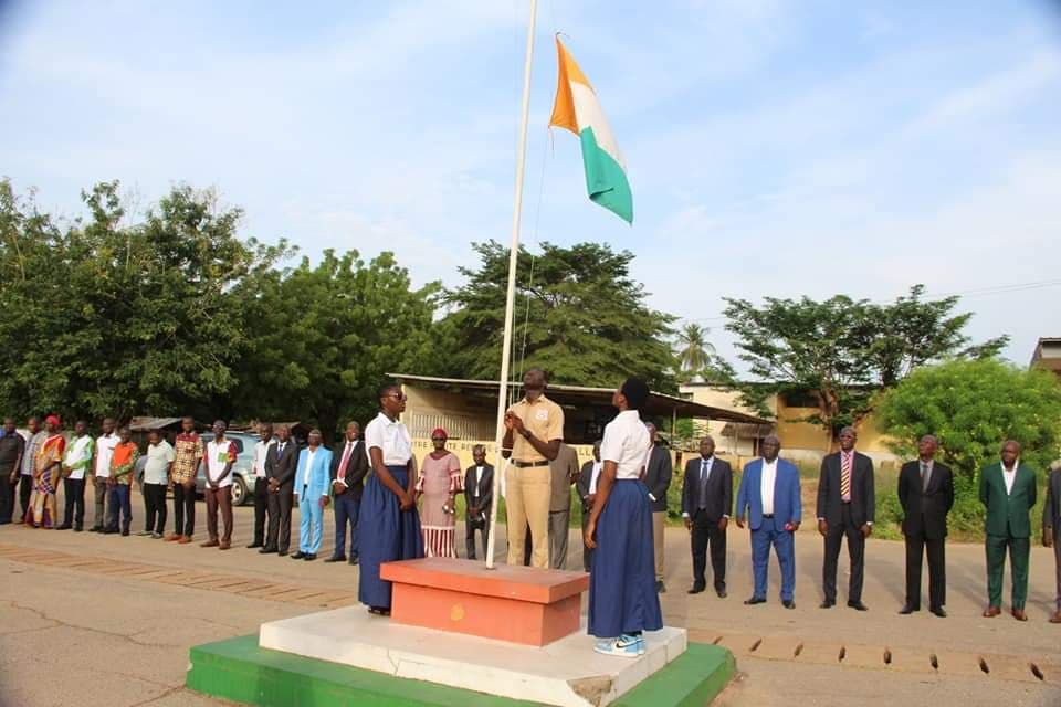 Côte d'Ivoire : Cérémonie d'honneur à l'emblème national au Lycée Moderne 1 de Dimbokro