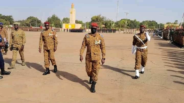 Burkina Faso : Le ministre de la défense réitère l’ultimatum aux terroristes « déposer les armes...»