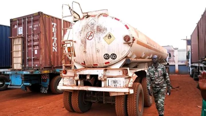 Centrafrique : Un camion citerne transportant de l'hydrocarbure saisi par la Douane