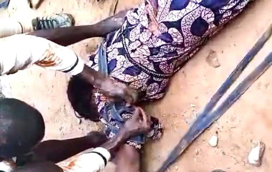 Côte d'Ivoire : "Poussée par un esprit", une jeune fille se jette dans un puits