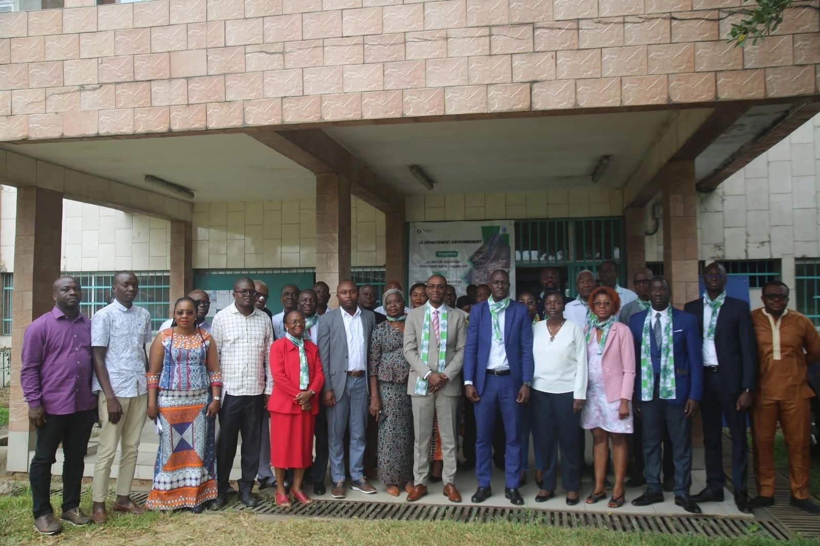 Côte d'Ivoire : Changement climatique, le CRO mobilise ses experts pour préserver les écosystèmes aquatiques