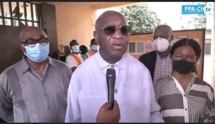 Côte d'Ivoire : Après s'être fait enrôler, Laurent Gbagbo: « Il faut que les ivoiriens aillent s’inscrire sur la liste électorale »