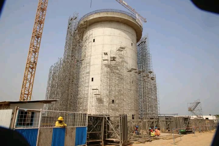 Côte d'Ivoire : Une mission de la BEI évalue les travaux de renforcement du réseau d'eau potable à Abidjan