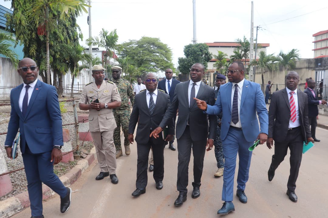 Côte d'Ivoire : Une délégation du ministère des transports en visite d’immersion, plus de 11.066 nouvelles plaques déjà posées sur 6245 véhicules et motos