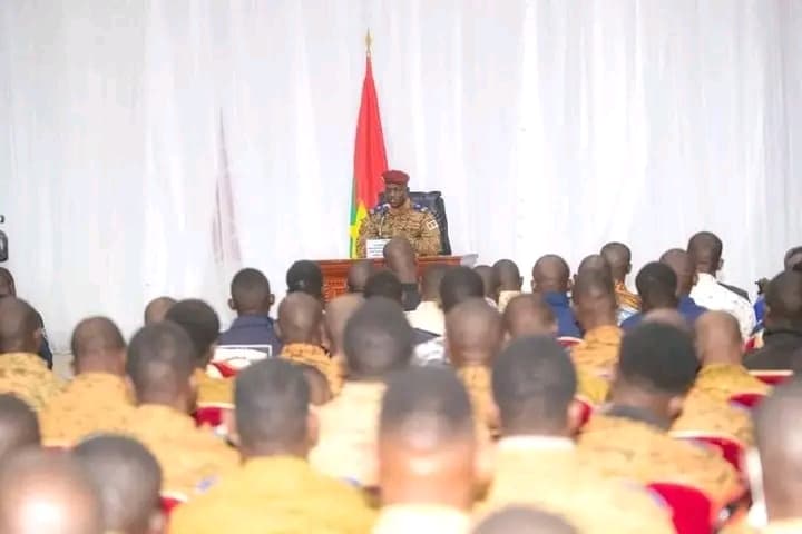 Burkina Faso : Reconquête du territoire national, le Chef de l’Etat s'entretient avec les composantes des FDS