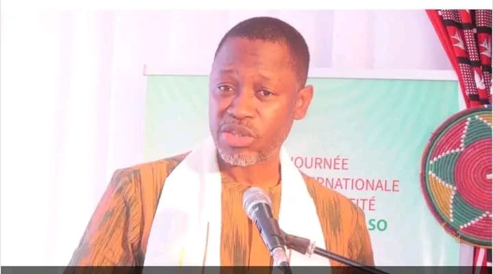 Burkina Faso : Le gouvernement déclare illégales les activités du « Conseil Africain Franco-Arabe pour les Grades »