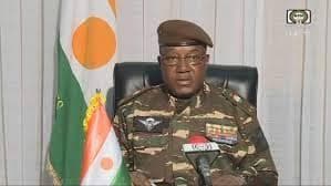 Niger : Faut-il laisser les sanctions agir ou doit-on y aller militairement ?