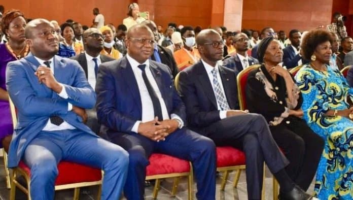 Côte d'Ivoire : Africa Web Festival, le ministre Amadou Coulibaly invite les festivaliers à ne pas croire à ce que l'on voit sur les réseaux sociaux