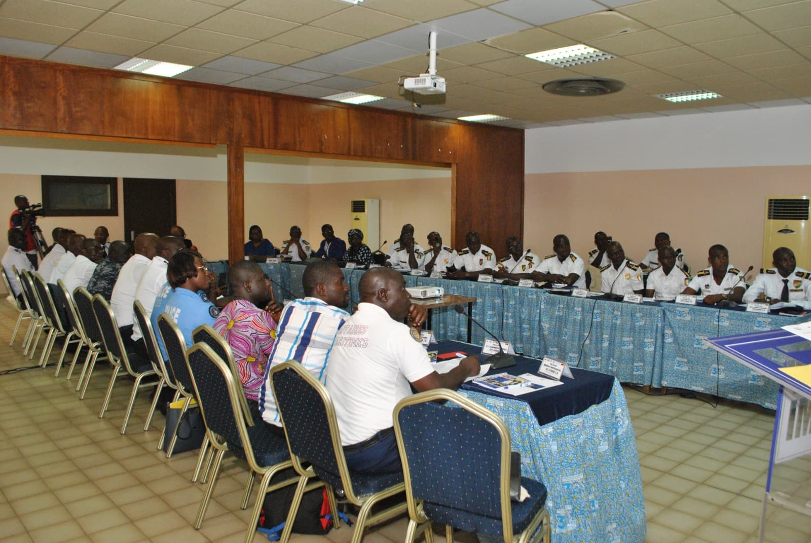 Côte d'Ivoire : Lutte contre la pêche illicite, 25 agents de la DGAMP et la DP en formation à l’ISMI-ARSTM
