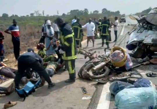 Côte d'Ivoire : Djebonoua, une collision fait 6 morts et plusieurs blessés sur l'autoroute du Nord