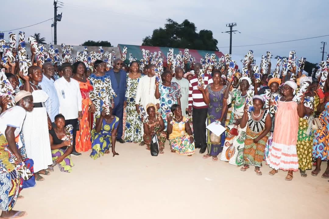 Côte d'Ivoire : Bocanda, à Souamekro, 300 femmes de l'association "Les Étoiles du N'ZI" de la section V16 installées