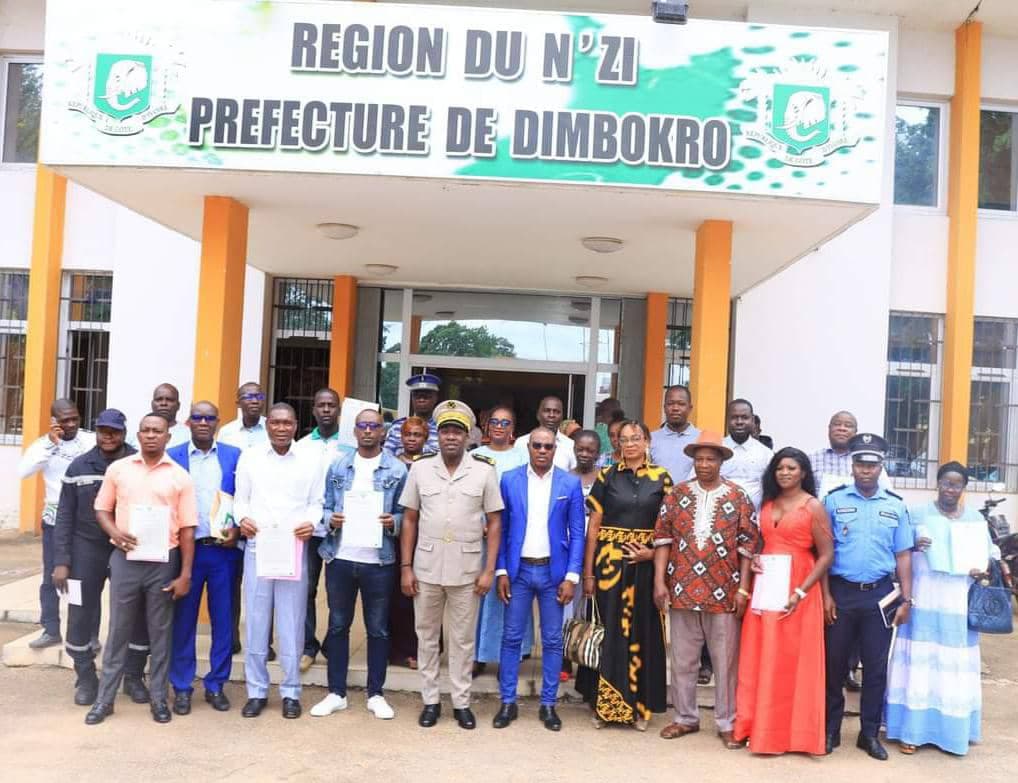 Côte d'Ivoire : Dimbokro, remise des actes aux opérateurs des établissements hôteliers et de restauration de la région du N'Zi