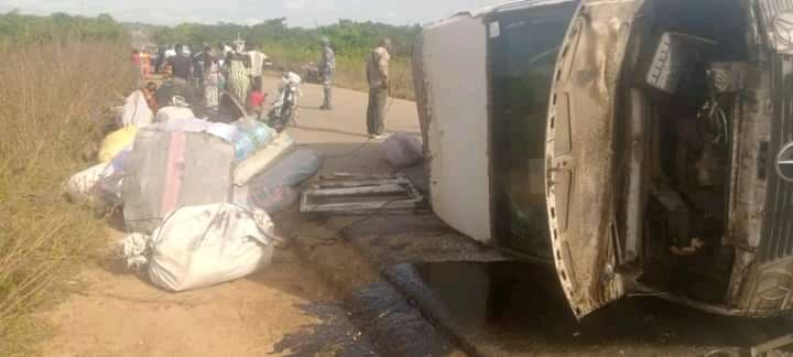 Côte d'Ivoire : Séguéla, la crevaison du pneu d'un véhicule de transport en pleine circulation fait 12 victimes