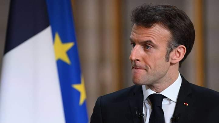 France : Macron annonce le recours à l'article 49.3 pour faire passer sa réforme impopulaire et anti-démocratique