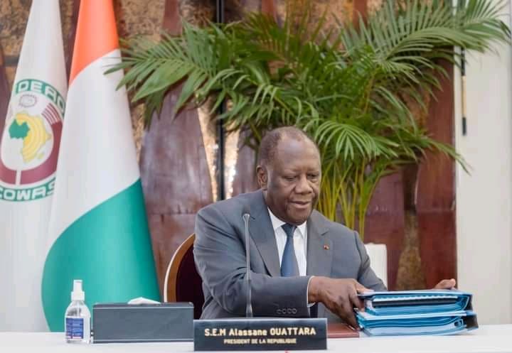 Côte d'Ivoire : Alassane Ouattara annonce à ses ministres un remaniement à la mi-octobre