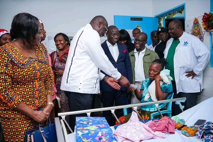 Côte d'Ivoire : Le Ministère de la Santé octroie des cadeaux aux patients des services de pédiatrie