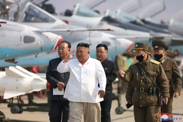 Corée du Nord : Kim Jong Un, "Pyongyang n'a jamais fourni des armes à Moscou et ne compte pas le faire"