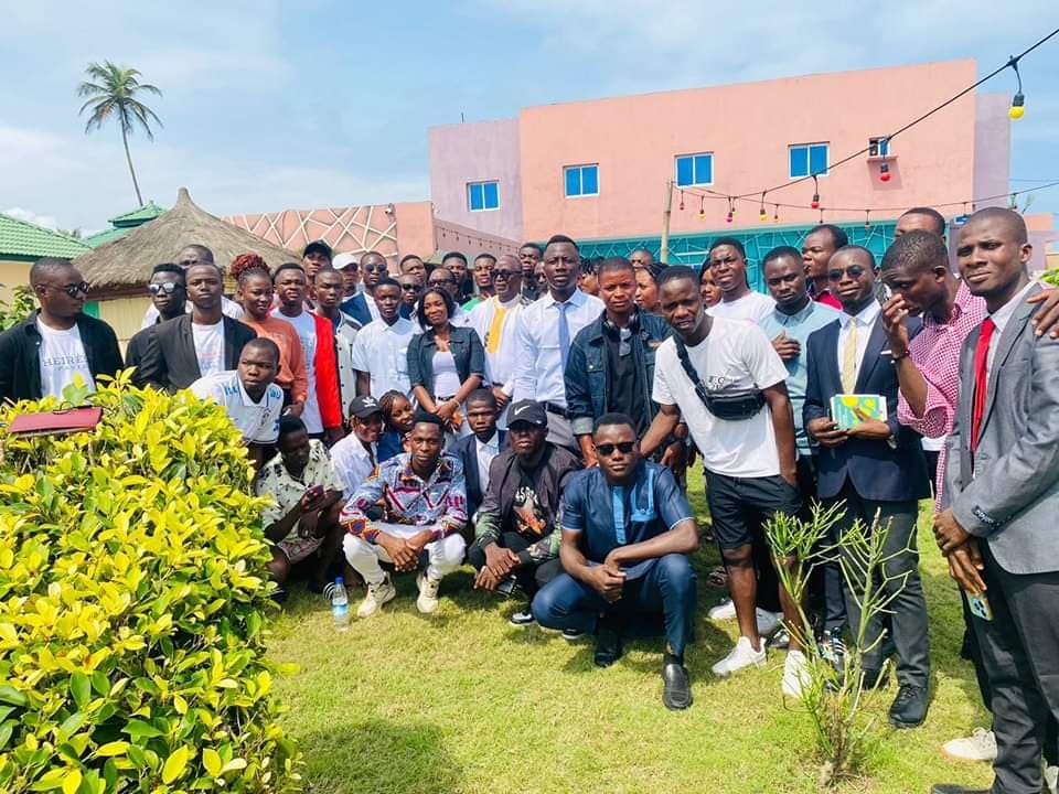 Côte d'Ivoire : Jacqueville, l'UJLDG prône l'unité et le développement durable au sein de la jeunesse à travers une piscine party