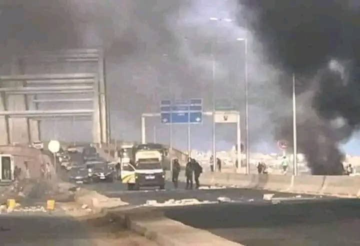 Sénégal : Des manifestants prennent le contrôle de Dakar et exigent la démission de Macky Sall
