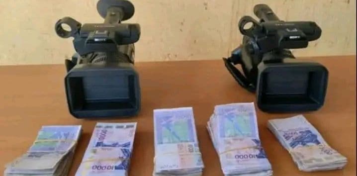 Burkina Faso : Il vole 2 caméras de son service estimées à plus de 8 millions fcfa et les revend à 600 000 fcfa