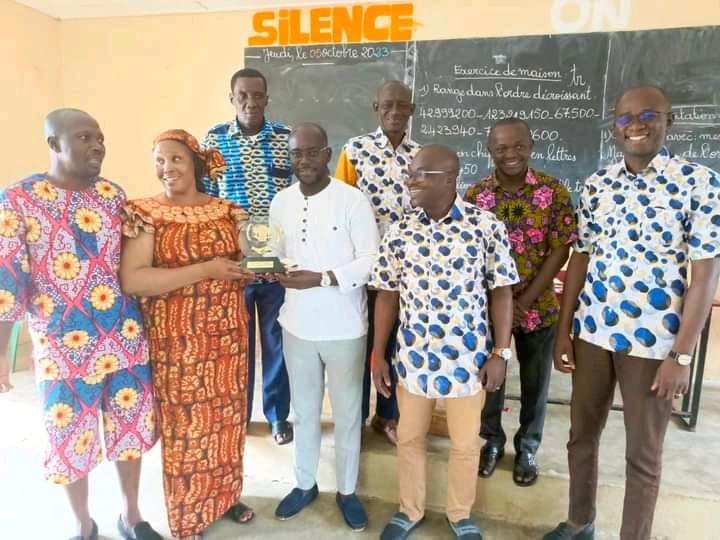 Côte d'Ivoire : Prikro, l'ancien directeur de l'EPP Anianou honoré par la mutuelle du village