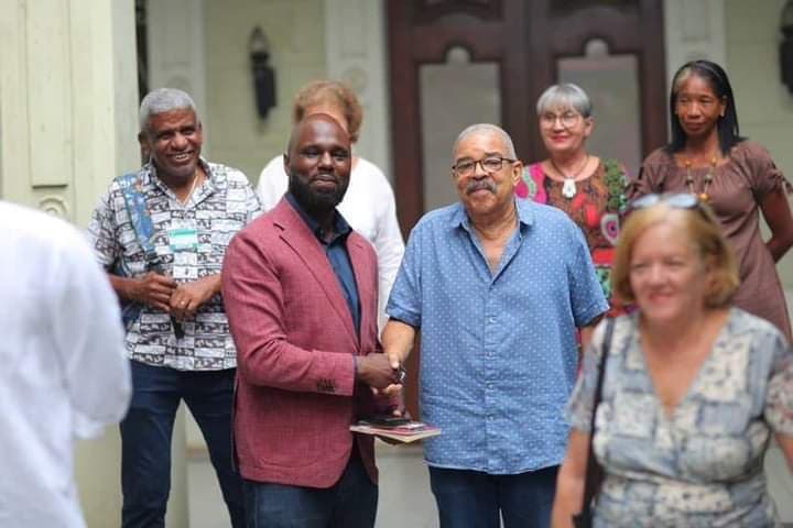 Cuba : Kemi Seba reçu au siège de l'Union Nationale des Écrivains et Artistes