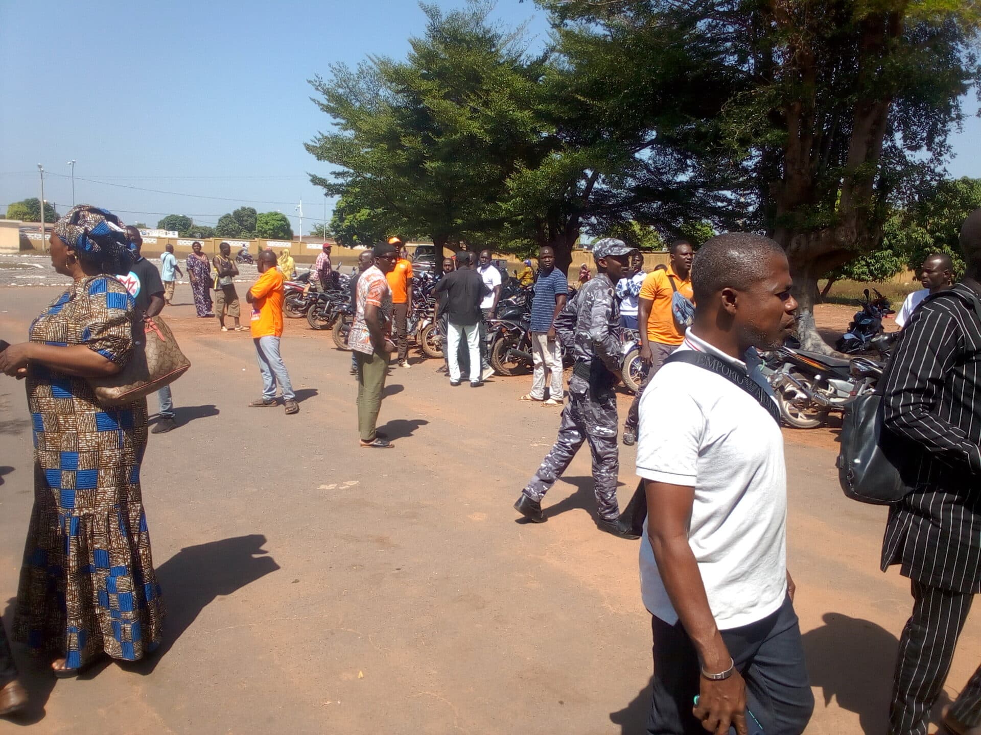 Côte d'Ivoire : Une violente bagarre éclate entre les partisans des candidats RHDP et Kaweli lors d'une rencontre sur la paix à Ferkessedougou