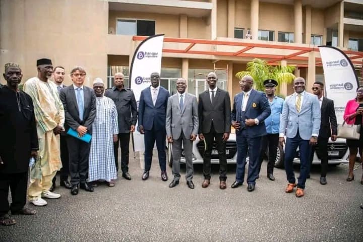 Côte d'Ivoire : Renouvellement du parc automobile, 50 taxis Ivoire neufs remis à des jeunes ivoiriens