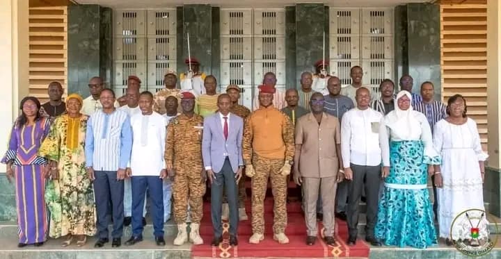 Burkina Faso : Le président Traoré met fin aux fonctions du Premier ministre et du gouvernement