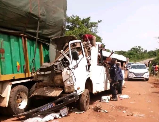 Côte d'Ivoire : Bongouanou, un Massa percute un camion, 1 passager tué et plusieurs blessés